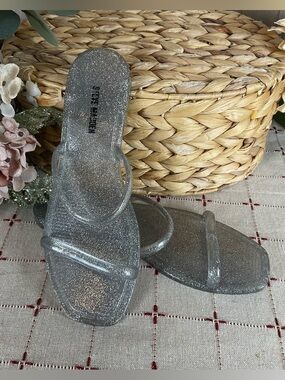 Steve Madden “PIKE” Jelly Flip Flop Sandals Size 5 Silver Glitter New Slides